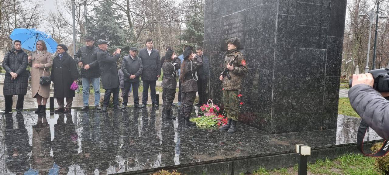 Мероприятие в парке посвящённом "'Герою Советского Союза, моряку-подводнику Магомеду Гаджиеву".